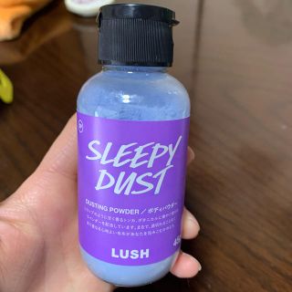 ラッシュ(LUSH)のスリーピーダスト(ボディパウダー)