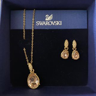 スワロフスキー(SWAROVSKI)のスワロフスキー　ドロップピアス、ネックレスセット(ネックレス)