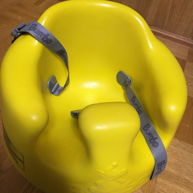 Bumbo(バンボ)のバンボ キッズ/ベビー/マタニティのキッズ/ベビー/マタニティ その他(その他)の商品写真