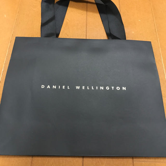 Daniel Wellington(ダニエルウェリントン)のDANIEL WELLINGTON 紙袋 レディースのバッグ(ショップ袋)の商品写真