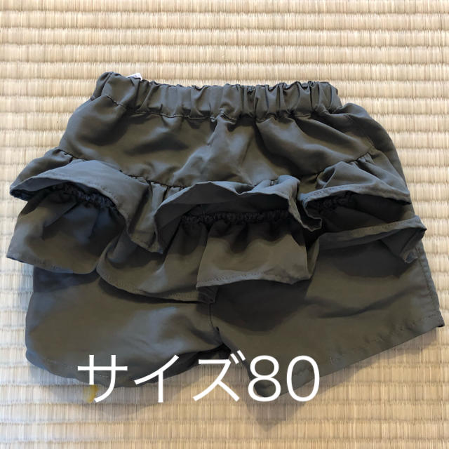 西松屋(ニシマツヤ)の赤ちゃん服　新品未使用カーキハーフカーゴパンツ　サイズ80 キッズ/ベビー/マタニティのベビー服(~85cm)(パンツ)の商品写真