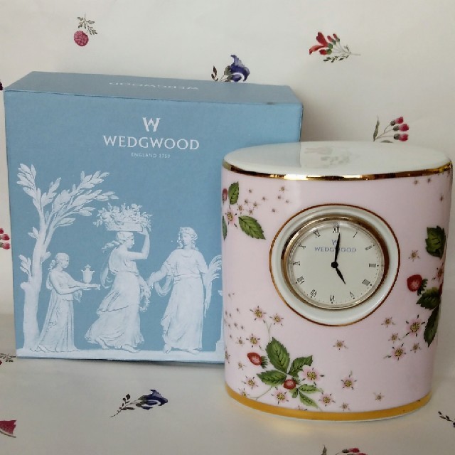 WEDGWOOD(ウェッジウッド)のWedgwood　クロック　ワイルドストロベリー インテリア/住まい/日用品のインテリア小物(置時計)の商品写真