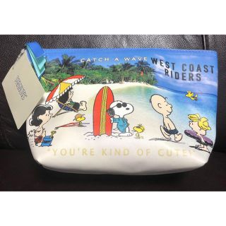 ピーナッツ(PEANUTS)の【新品】スヌーピーの☘️ 可愛い舟形ポーチ(ポーチ)