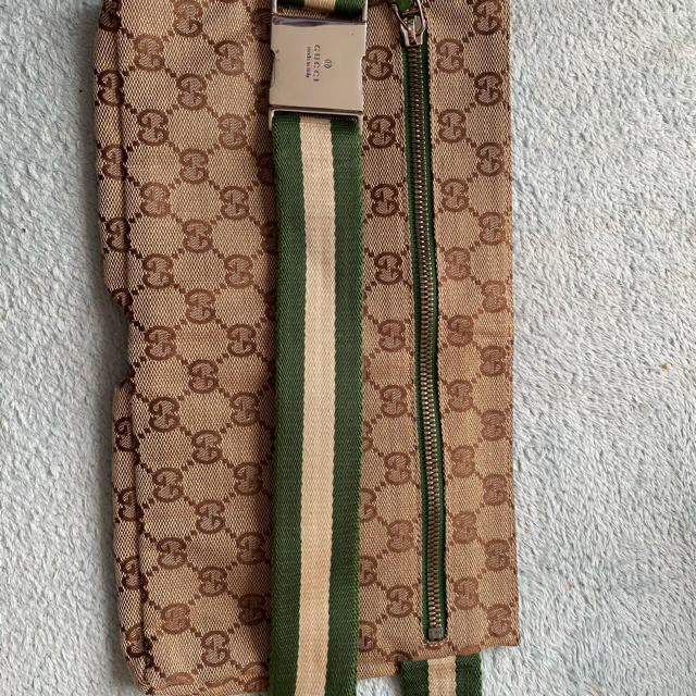 Gucci(グッチ)のグッチ　ウエストポーチ レディースのバッグ(ボディバッグ/ウエストポーチ)の商品写真