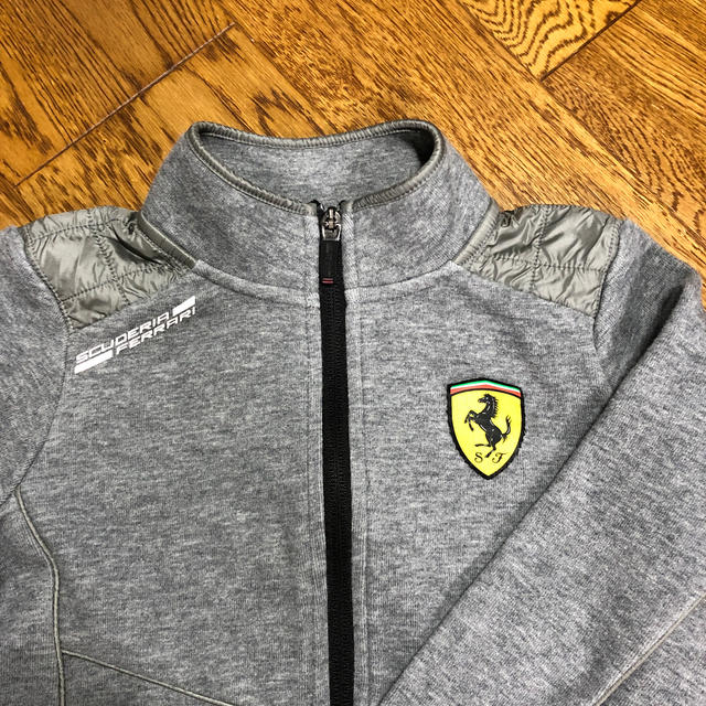 Ferrari(フェラーリ)のフェラーリ　パーカー　アウター キッズ/ベビー/マタニティのキッズ服男の子用(90cm~)(ジャケット/上着)の商品写真