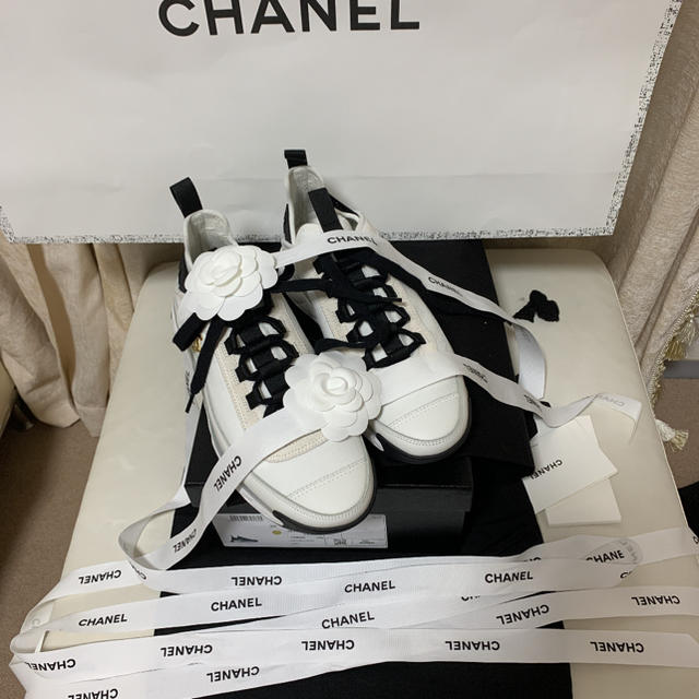 CHANEL(シャネル)のシャネル　スニーカー最新作　CCクルーズ2020 メンズの靴/シューズ(スニーカー)の商品写真