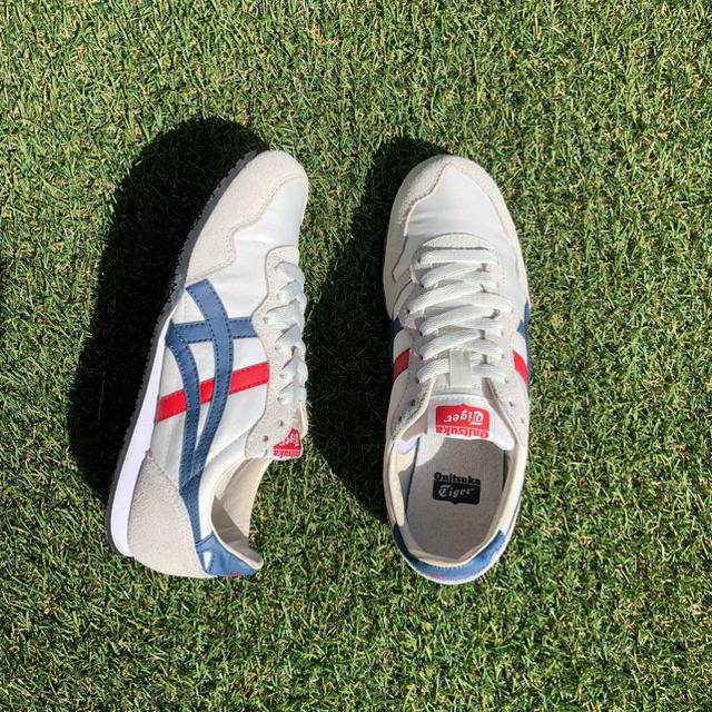 Onitsuka Tiger(オニツカタイガー)の美品23.5 Onitsuka Tiger オニツカタイガー  セラーノD562 レディースの靴/シューズ(スニーカー)の商品写真