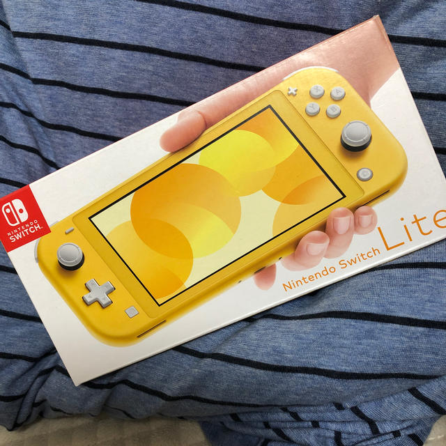 Nintendo Switch Lite イエロー