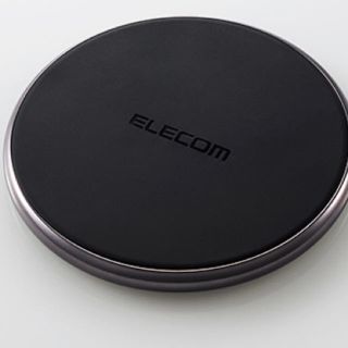 エレコム(ELECOM)の【新品】ワイヤレス充電　ブラック(バッテリー/充電器)