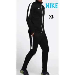 ナイキ(NIKE)のNIKE ナイキ ジャージ上下セットアップ  XL 黒　新品(ジャージ)