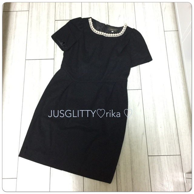 JUSGLITTY(ジャスグリッティー)のジャスグリッティー🍒パール付ワンピ黒 レディースのワンピース(ミニワンピース)の商品写真