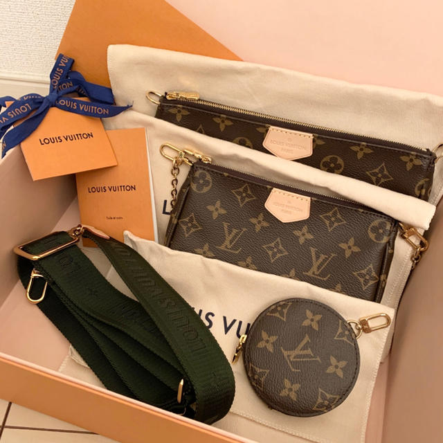 LOUIS VUITTON♡ポシェットアクセソワール・カーキテキスタイル金具色