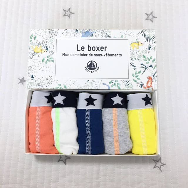 PETIT BATEAU(プチバトー)の＊ご専用＊ 新品未使用  プチバトー プリント トランクス  5枚組  6ans キッズ/ベビー/マタニティのキッズ服男の子用(90cm~)(下着)の商品写真