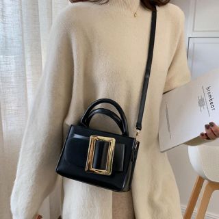 ザラ(ZARA)の【新品】スクエアバッグ ショルダーバッグ ミニバッグ 新作モデル 韓国(ショルダーバッグ)