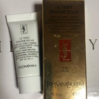 イヴサンローランボーテ(Yves Saint Laurent Beaute)のサンローラン　ファンデ(ファンデーション)