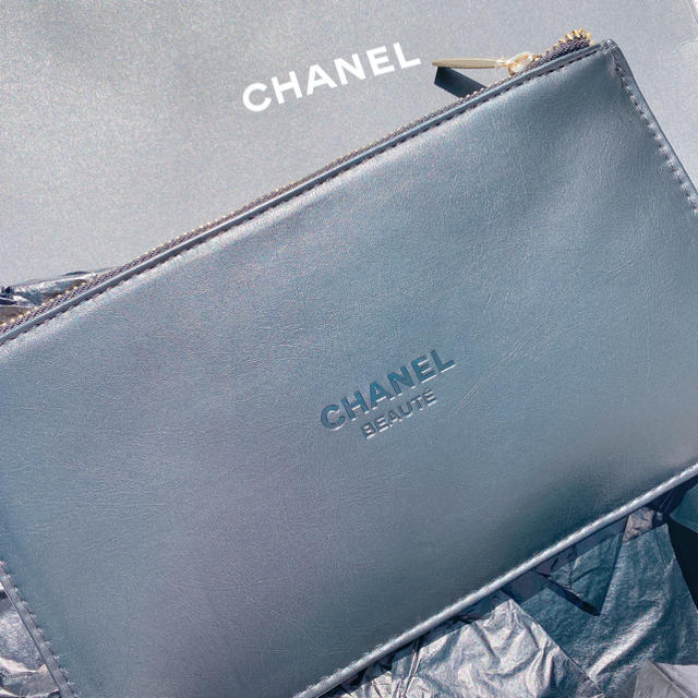 CHANEL(シャネル)のCHANEL ポーチ レディースのファッション小物(ポーチ)の商品写真