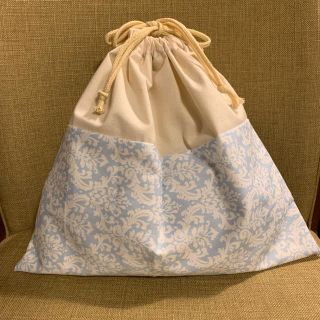 ハンドメイド♡44 お着替え袋♡水色ダマスク柄 ベージュ紐(外出用品)