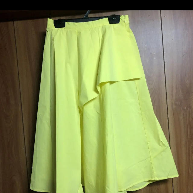 ZARA(ザラ)の新品未使用 レディースのスカート(ひざ丈スカート)の商品写真