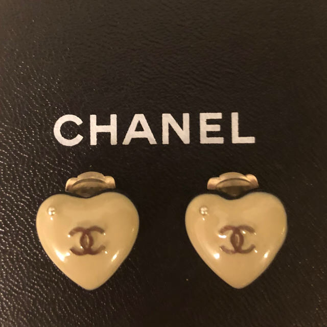 CHANEL ハートモチーフ　イヤリング