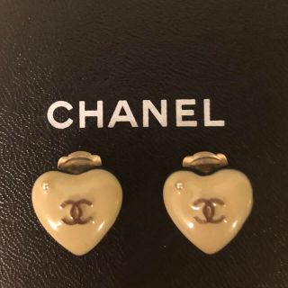 シャネル(CHANEL)のCHANEL ハートモチーフ　イヤリング(イヤリング)