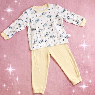 ユニクロ(UNIQLO)の☆ユニクロ☆ベビー☆ドナルド柄パジャマ☆100サイズ☆イエロー(パジャマ)