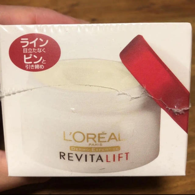 L'Oreal Paris(ロレアルパリ)のねんねこミー様専用　ロレアルパリ　リバイタリフトクリーム　48ml コスメ/美容のベースメイク/化粧品(その他)の商品写真