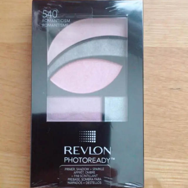 REVLON(レブロン)の新品未使用 レブロン アイシャドウ コスメ/美容のベースメイク/化粧品(アイシャドウ)の商品写真