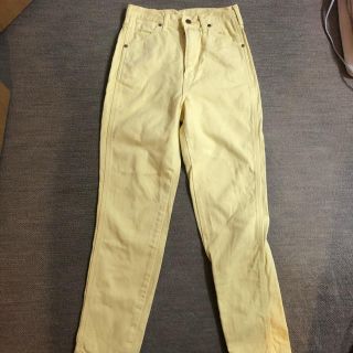 ラングラー(Wrangler)のラングラー　イエロー　スキニー(スキニーパンツ)