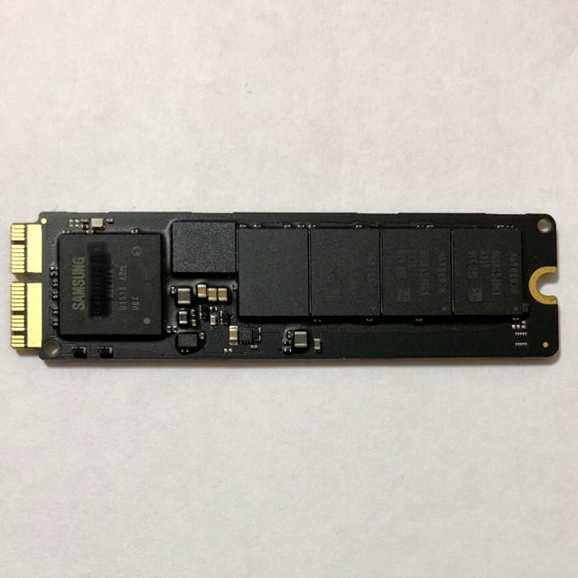 Apple(アップル)のApple 純正 SSD 256GB 2013-2015 超高速版 スマホ/家電/カメラのPC/タブレット(PCパーツ)の商品写真