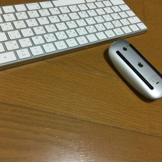 Apple(アップル)のMagic Mouse 2 Magic Keyboardセット 楽器の鍵盤楽器(キーボード/シンセサイザー)の商品写真