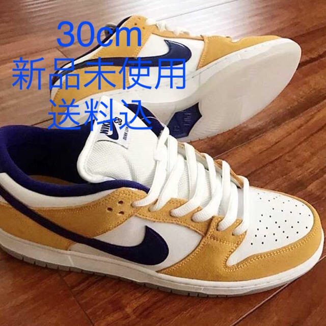 NIKE(ナイキ)のNike dunk sb LASER ORANGE 30cm low メンズの靴/シューズ(スニーカー)の商品写真