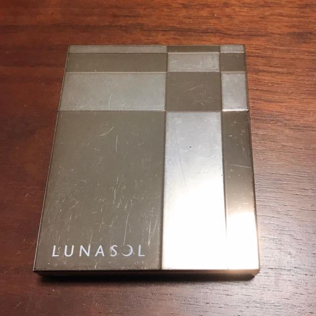 LUNASOL(ルナソル)のルナソル パーティアイズ2018 EX01 アイシャドウ コスメ/美容のベースメイク/化粧品(アイシャドウ)の商品写真