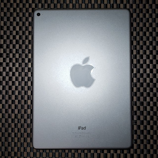 iPad - 【美品】ipad Air2 16gb Wi-Fiモデル（付属品完備）の通販 by モトオ's shop｜アイパッドならラクマ