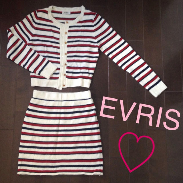 EVRIS(エヴリス)のEVRIS♡人気♡ボーダーセットアップ レディースのスカート(ミニスカート)の商品写真