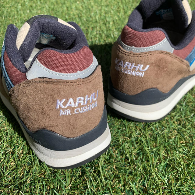 KARHU(カルフ)の美品24 KARHU カルフ シンクロンクラシック D568 レディースの靴/シューズ(スニーカー)の商品写真