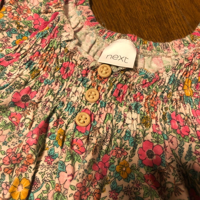 NEXT(ネクスト)の花柄　92cm キッズ/ベビー/マタニティのキッズ服女の子用(90cm~)(Tシャツ/カットソー)の商品写真