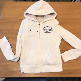 アバクロンビーアンドフィッチ(Abercrombie&Fitch)のアバクロ　ボアパーカー　woman:xs(パーカー)