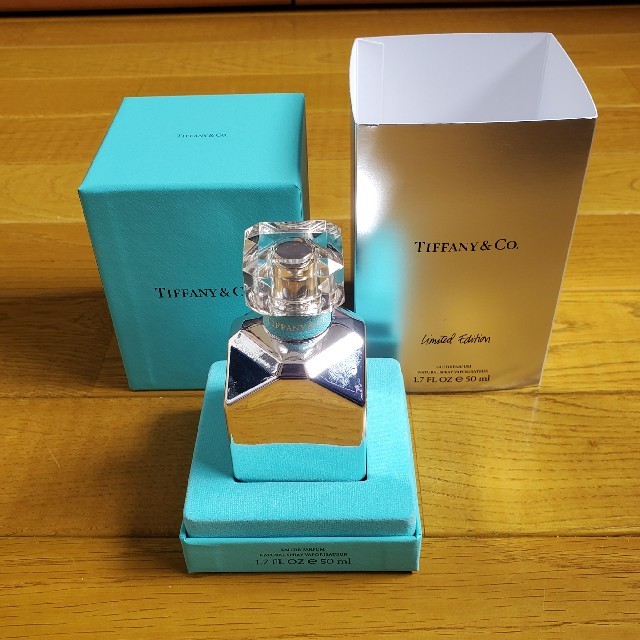 Tiffany & Co.(ティファニー)のTIFFANY ティファニー オードパルファム (ホリデーエディション) コスメ/美容の香水(香水(女性用))の商品写真