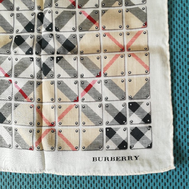 BURBERRY(バーバリー)のBURBERRYスカーフ レディースのファッション小物(バンダナ/スカーフ)の商品写真