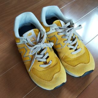 ニューバランス(New Balance)の美品！ニューバランス574 イエロー(スニーカー)