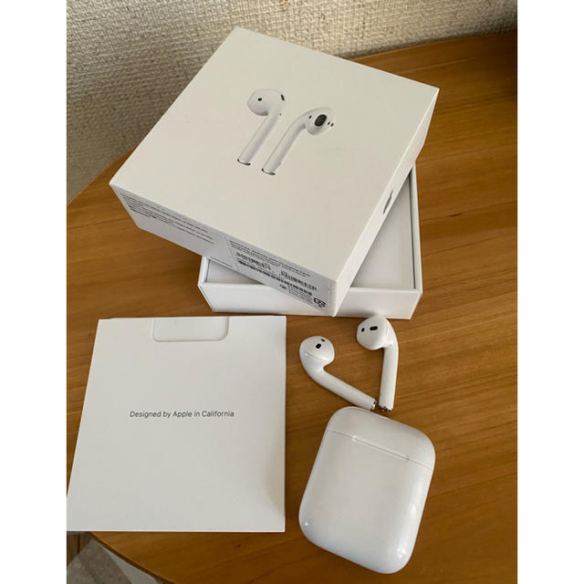 ヘッドフォン/イヤフォンairpods