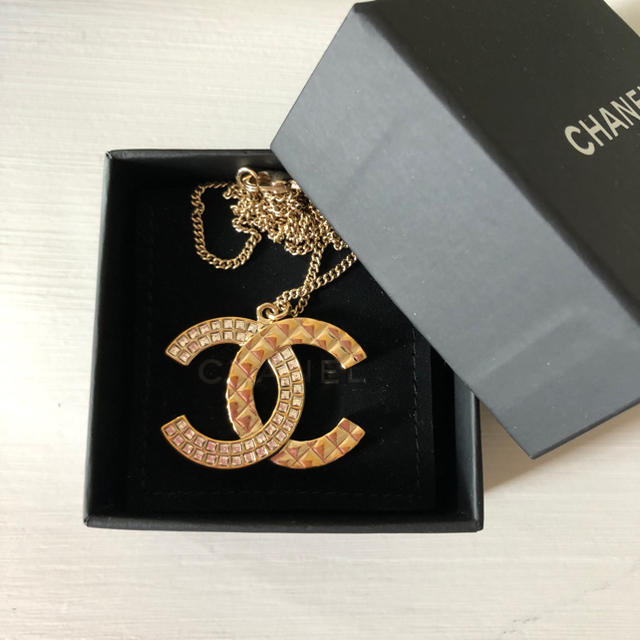 アクセサリーCHANEL シャネル　ロングネックレス　ゴールド　美品