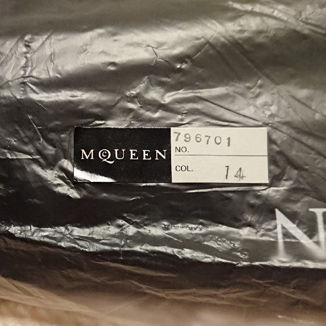 Alexander McQueen(アレキサンダーマックイーン)のアレキサンダー・マックイーン 保存袋×2枚 レディースのバッグ(ショップ袋)の商品写真