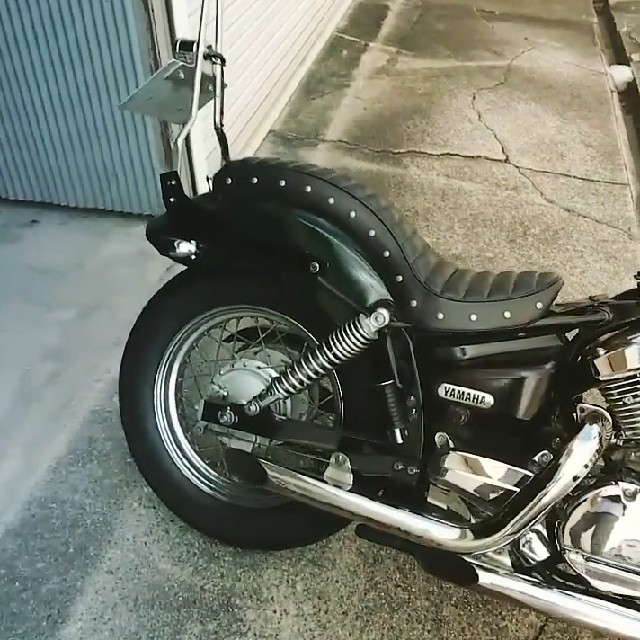 ドラッグスター250 純正リアフェンダー カット済み