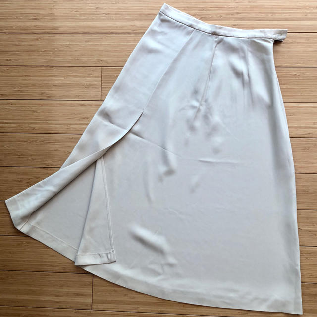 Max Mara(マックスマーラ)のMAXMARA ベージュスリットスカート レディースのスカート(ひざ丈スカート)の商品写真