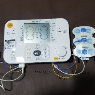 オムロン(OMRON)のOMRON低周波治療機(マッサージ機)