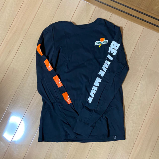 NIKE(ナイキ)の【Mサイズ】jordan gatorade コラボ 長袖 メンズのトップス(Tシャツ/カットソー(七分/長袖))の商品写真