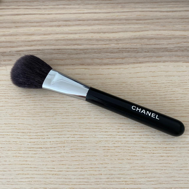 CHANEL(シャネル)のお値下げ☆シャネル　チークブラシ　パンソー　ブラッシュ　4 コスメ/美容のメイク道具/ケアグッズ(チーク/フェイスブラシ)の商品写真