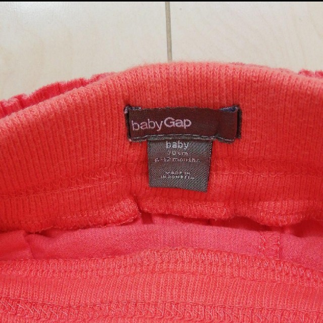 babyGAP(ベビーギャップ)のBabyGAP ショートパンツ　70cm キッズ/ベビー/マタニティのベビー服(~85cm)(パンツ)の商品写真