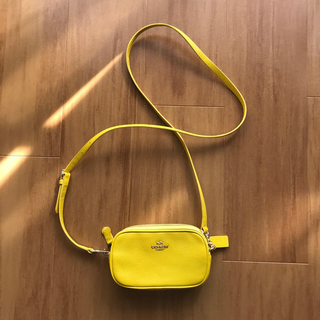 【新品未使用•coach】綺麗なyellowのショルダー